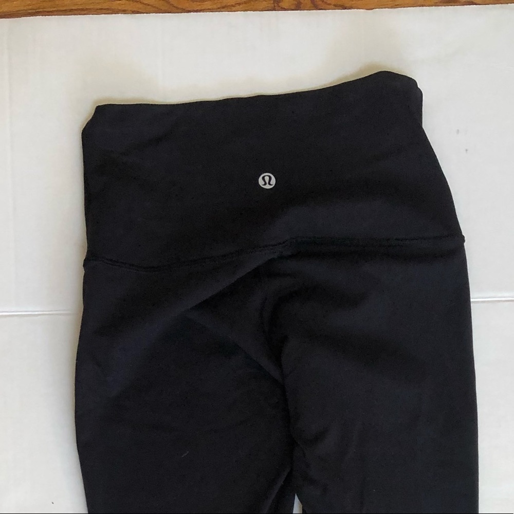 Lululemon legging.